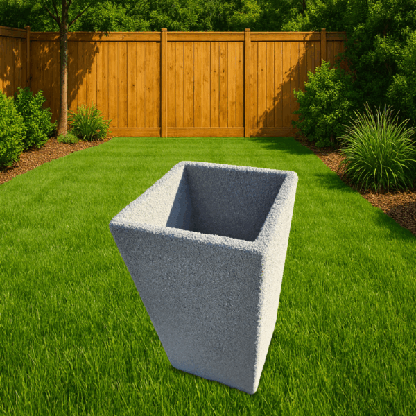 GARDEN VASE CUBE SMALL 40x26